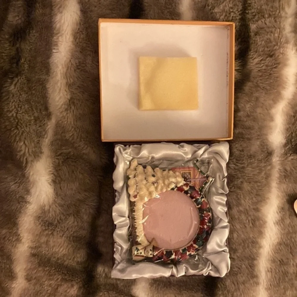 Brand new still sealed Rucinni Christmas picture frame